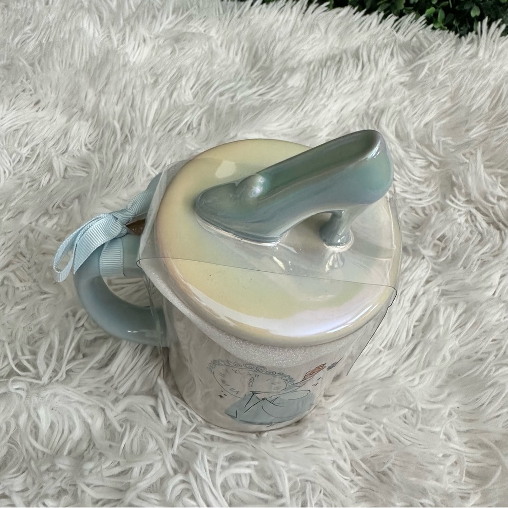 Disney x Rae Dunn Cinderella Mug with Shoe Topper Lid - Picture 4 of 6